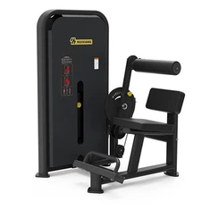 Trenažieru zālē sēdošs vēdera trenažieris